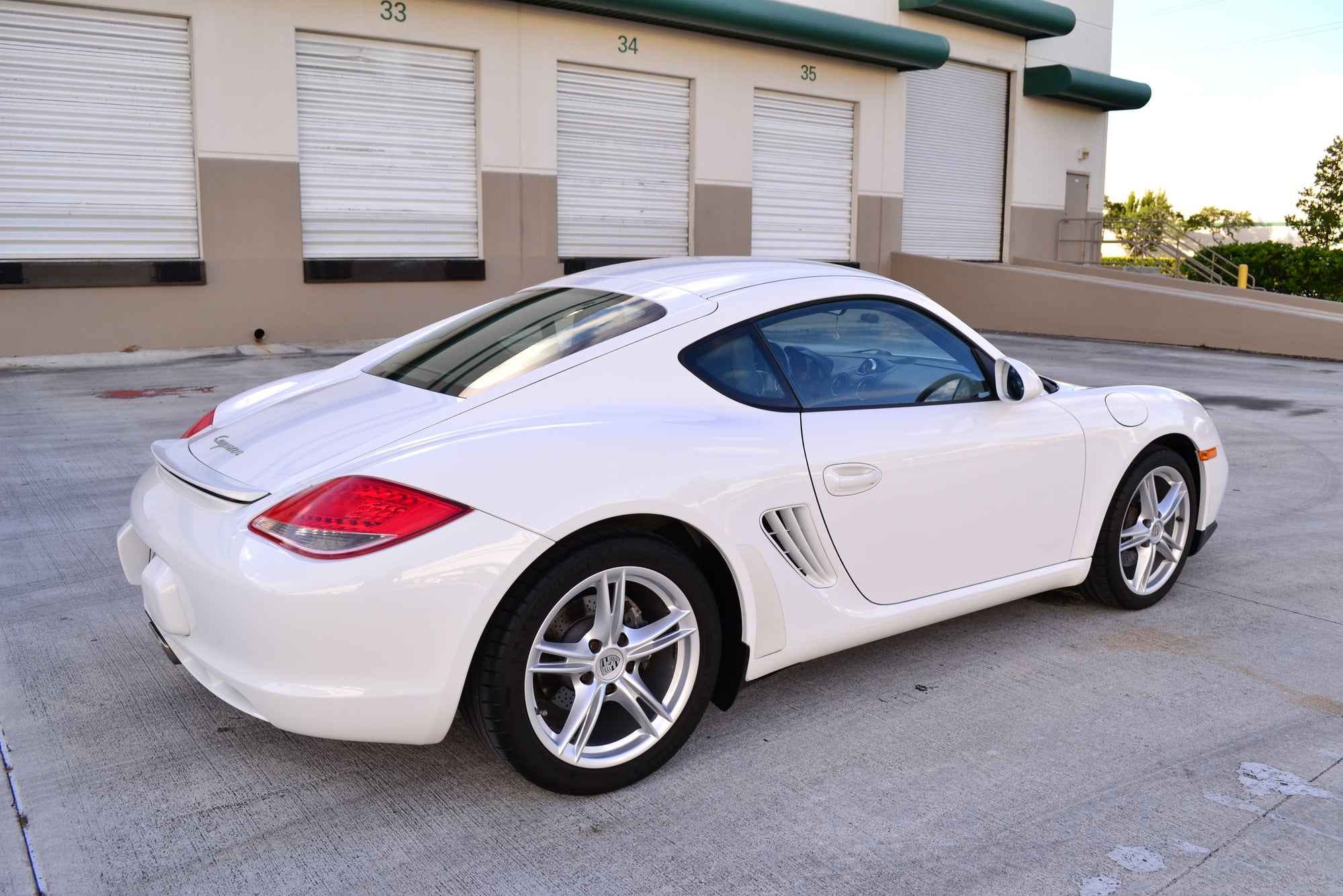 2010 Porsche Cayman - F/S 2010 Porsche Cayman PDK (Carrara white/sea blue) - Used - VIN WP0AA2A81AU760546 - 58,200 Miles - 6 cyl - 2WD - Automatic - Coupe - White - Lighthouse Point, FL 33064, United States