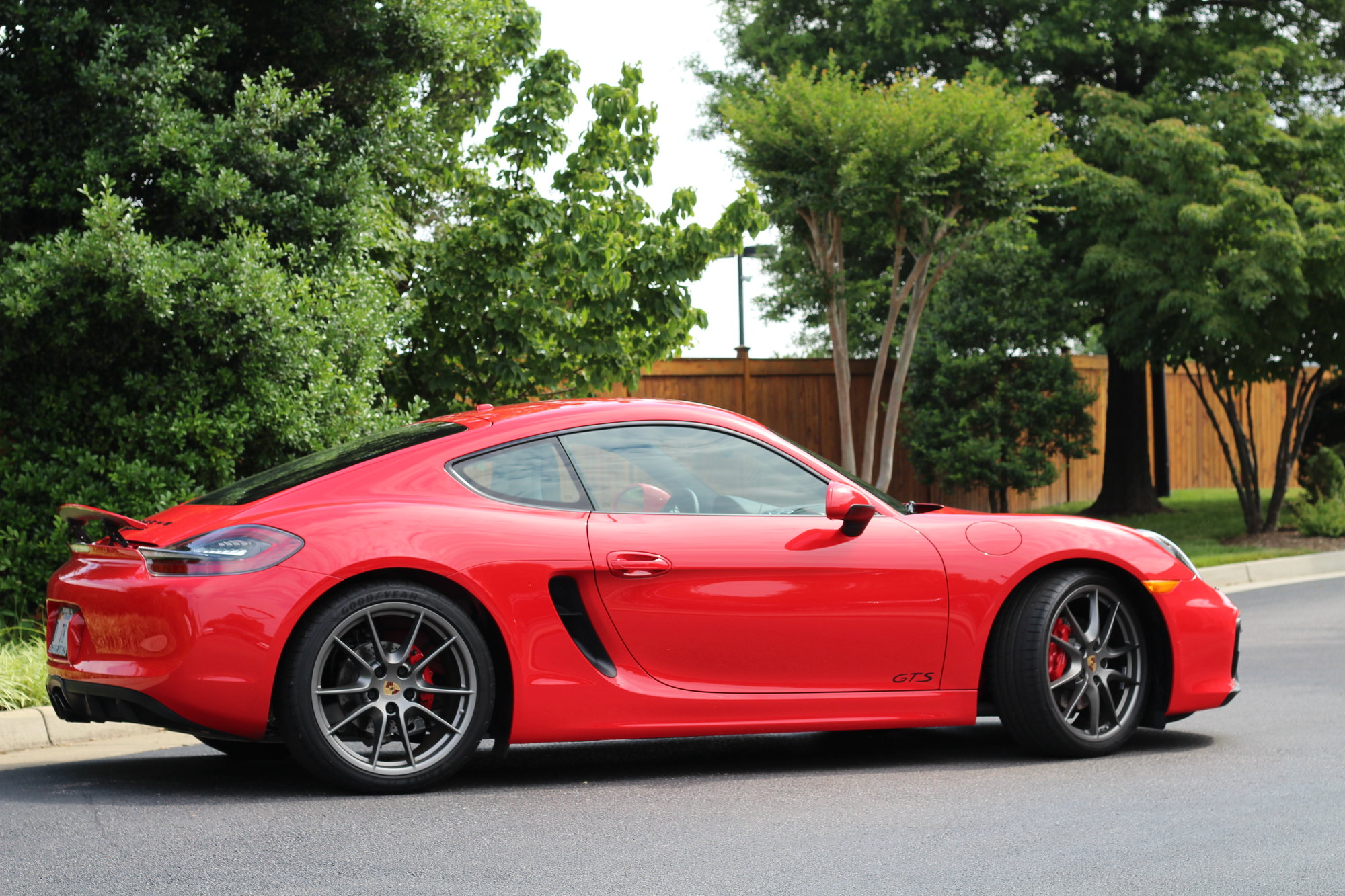 Porsche cayman 180 w