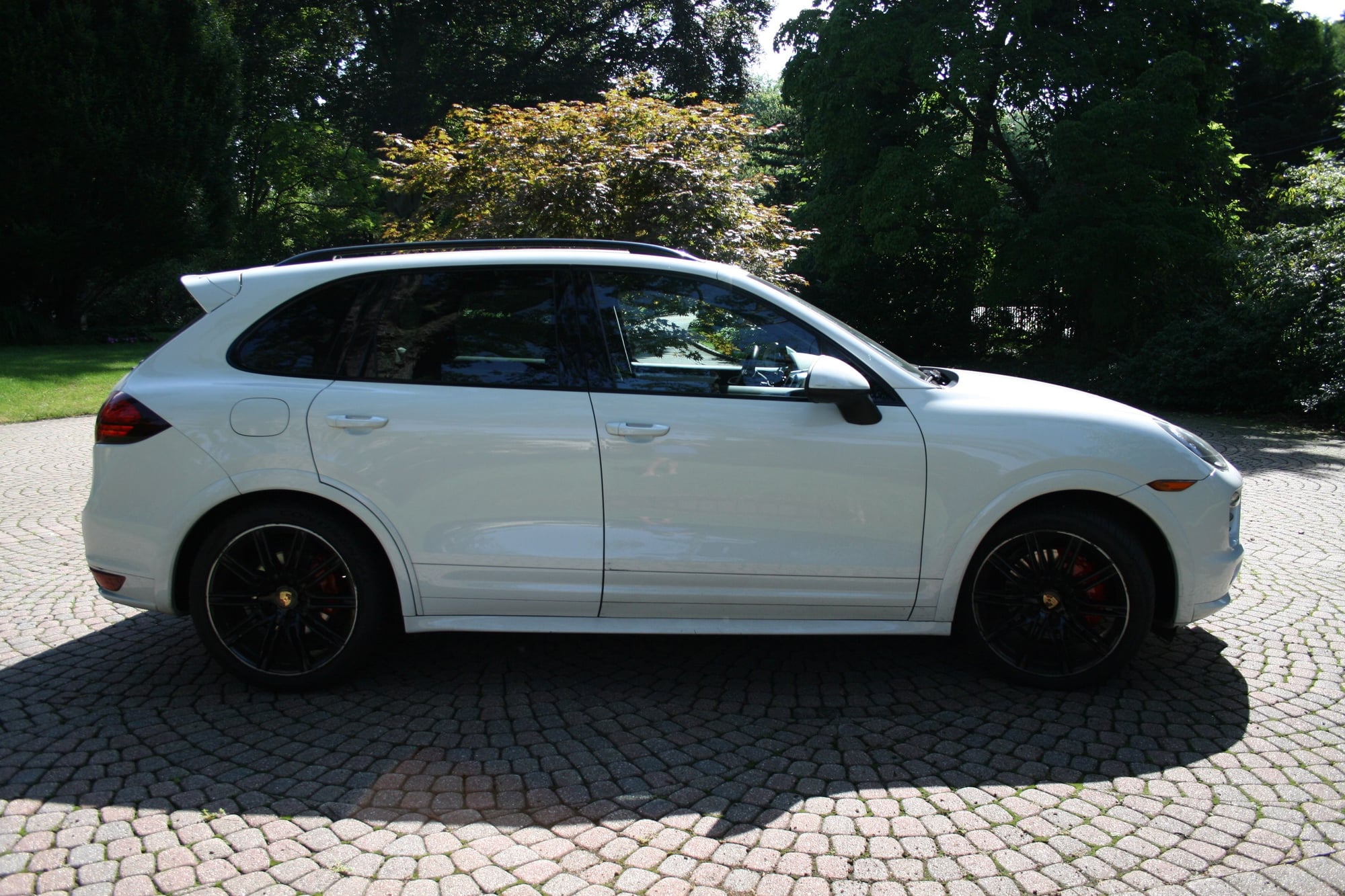 2014 Porsche Cayenne - 2014 Cayenne GTS- LAST OF NA! Great Spec - Used - VIN WP1AD2A2XELA70226 - 8 cyl - AWD - Automatic - SUV - White - Great Neck, NY 11023, United States