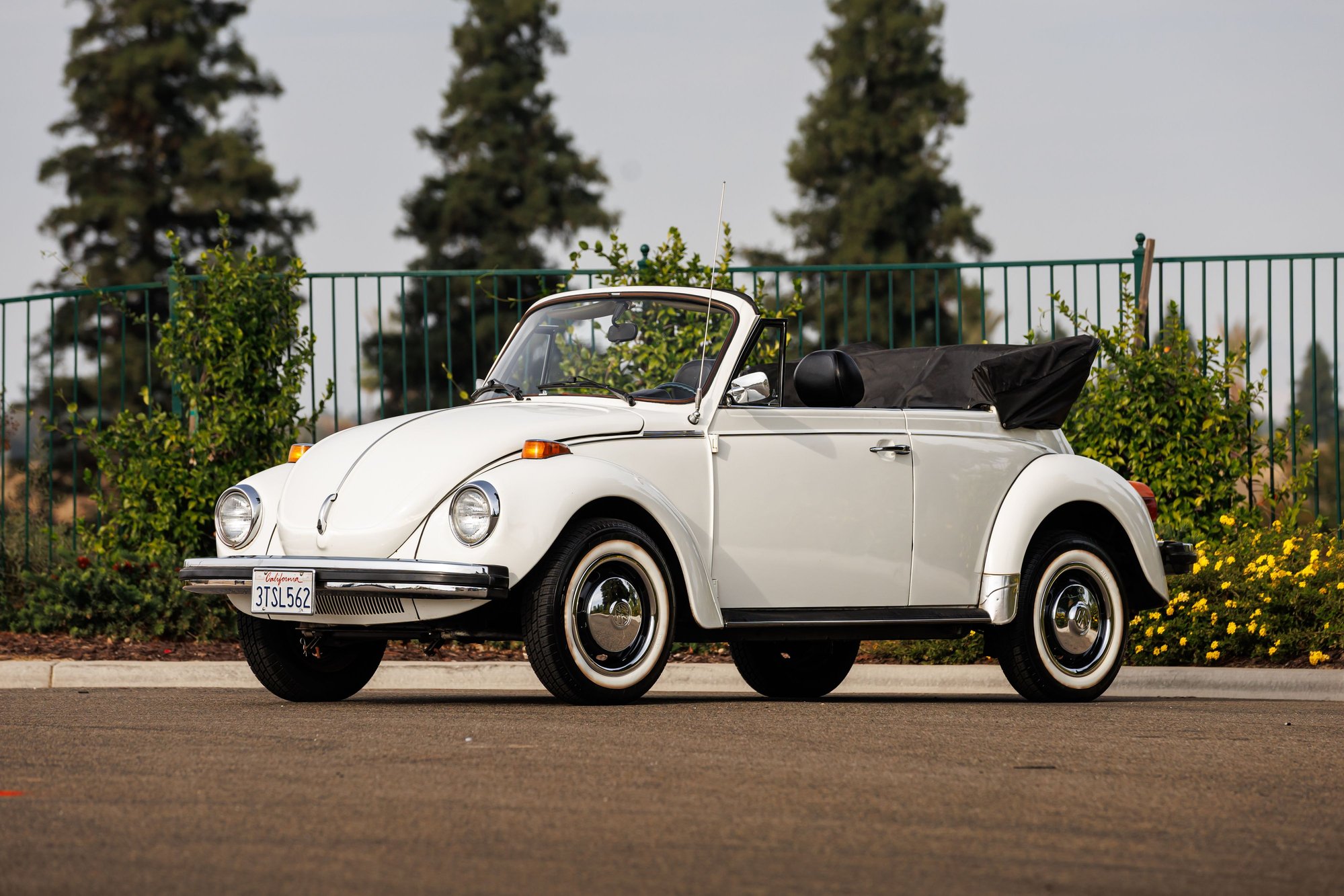 1978 Volkswagen Super Beetle - 1978 Volkswagen super beetle convertible - Used - Fresno, CA 93720, United States
