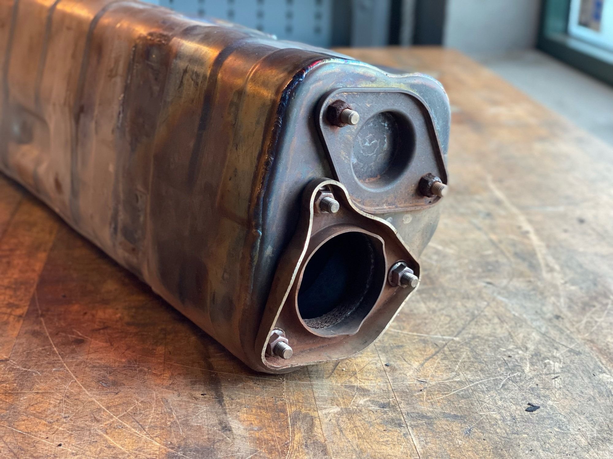 2011 Cup Car Exhaust / Titanium Center Muffler for 997.2 GT3 / GT3RS 3.