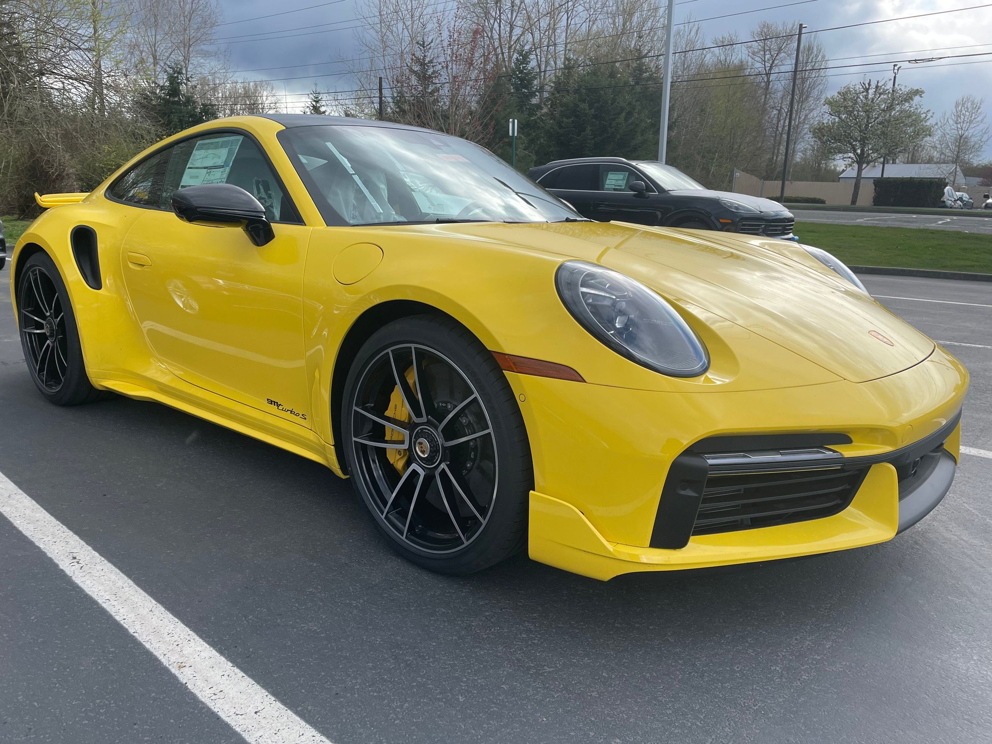2022 Porsche 911 - 2022 Porsche 911 Turbo S Coupe Racing Yellow 719 Miles Carbon Roof "Loaded" - Used - VIN WP0AD2A97NS255029 - 719 Miles - 6 cyl - AWD - Automatic - Coupe - Yellow - Ventura, CA 93003, United States