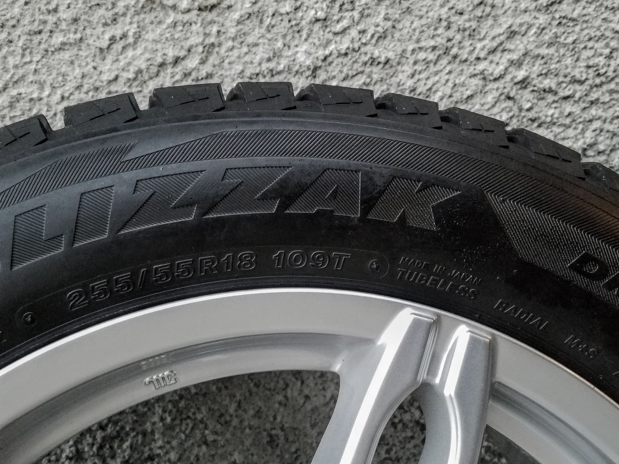 Wheels and Tires/Axles - Macan 2015-2019 Winter Wheels Tires , Alutec/Blizzak, TPMS, PERFECT 11/32nds - NJ/NYC - Used - 2015 to 2019 Porsche Macan - Weehawken, NJ 07086, United States