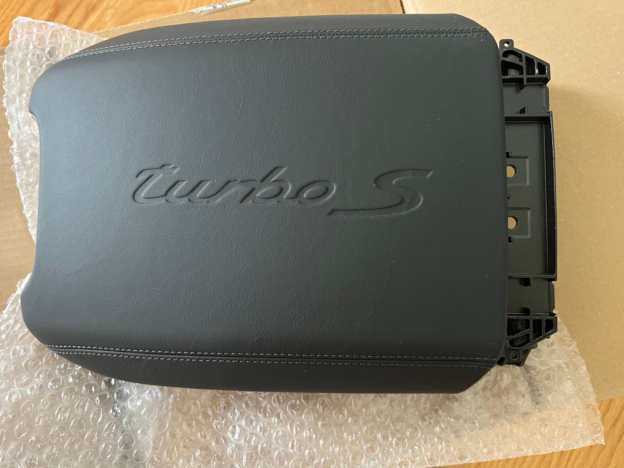 Interior/Upholstery - Cayenne Turbo S Embossed Armrest Console Lid - Band New - New - 2019 to 2023 Porsche Cayenne - Mansfield, MA 02048, United States