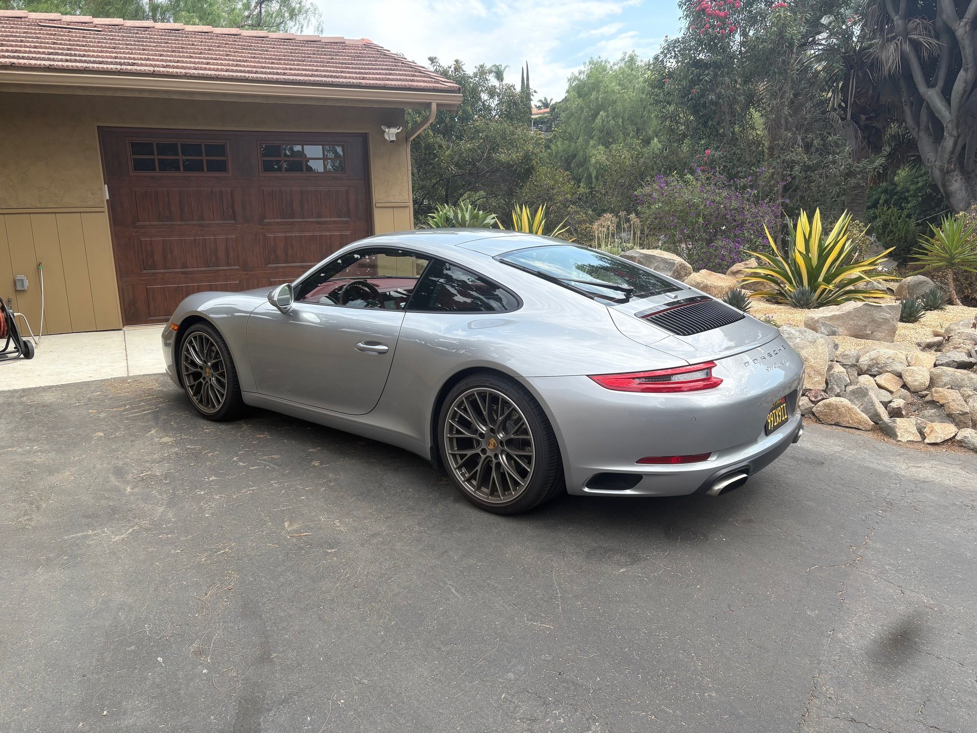 2017 Porsche 911 - 2017 991.2 Carrera Coupe - Silver W/ Red Interior - PDK - 23,XXX Miles - Many Options - Used - VIN Highly Optioned - 6 cyl - 2WD - Automatic - Coupe - Silver - San Diego, CA 92126, United States