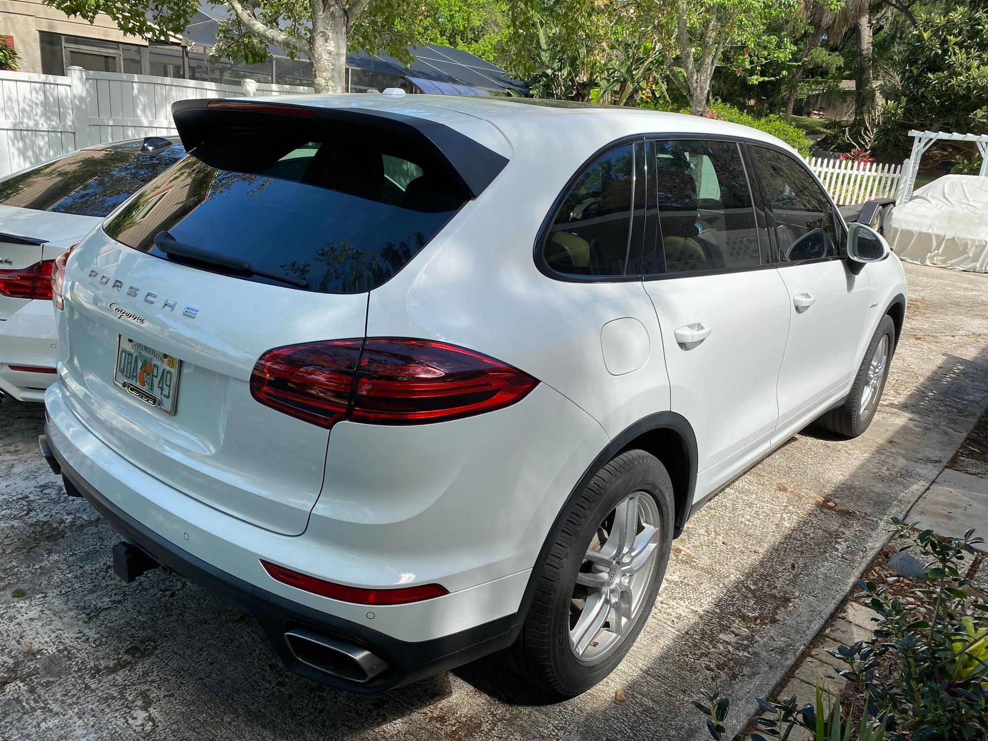 2015 Porsche Cayenne - 2015 Cayenne Diesel- Nice Spec, still under warranty, FL - Used - VIN WP1AF2A28FLA39357 - 84,500 Miles - 6 cyl - 4WD - Automatic - SUV - White - Lakeland, FL 33813, United States