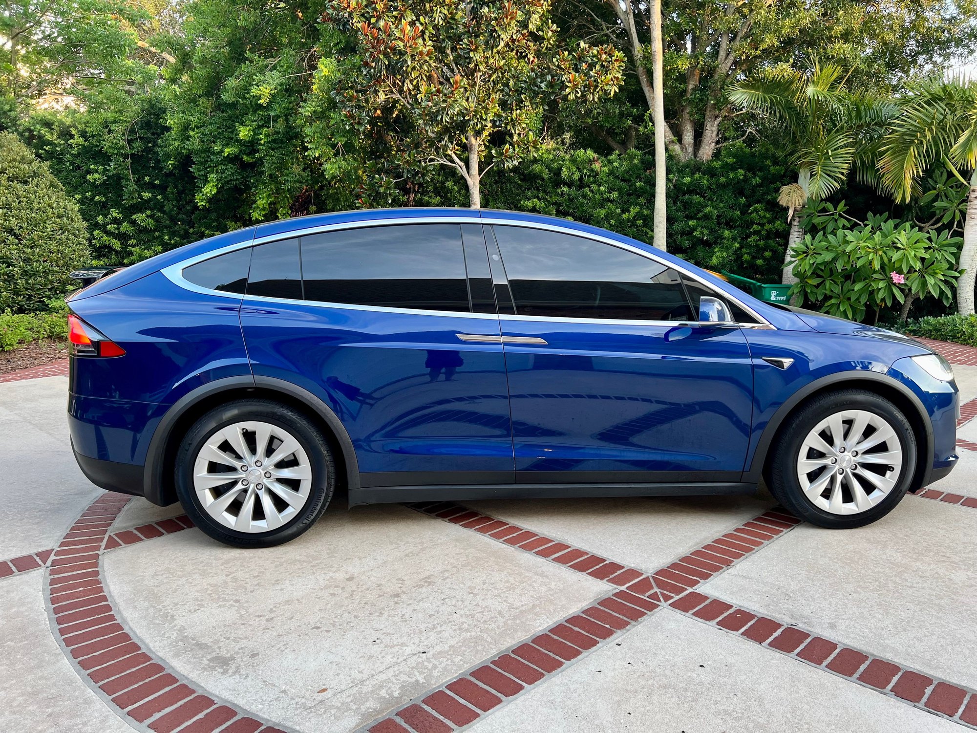 2020 Tesla Model X, Long range plus, FSD, 6 seater, 35k miles