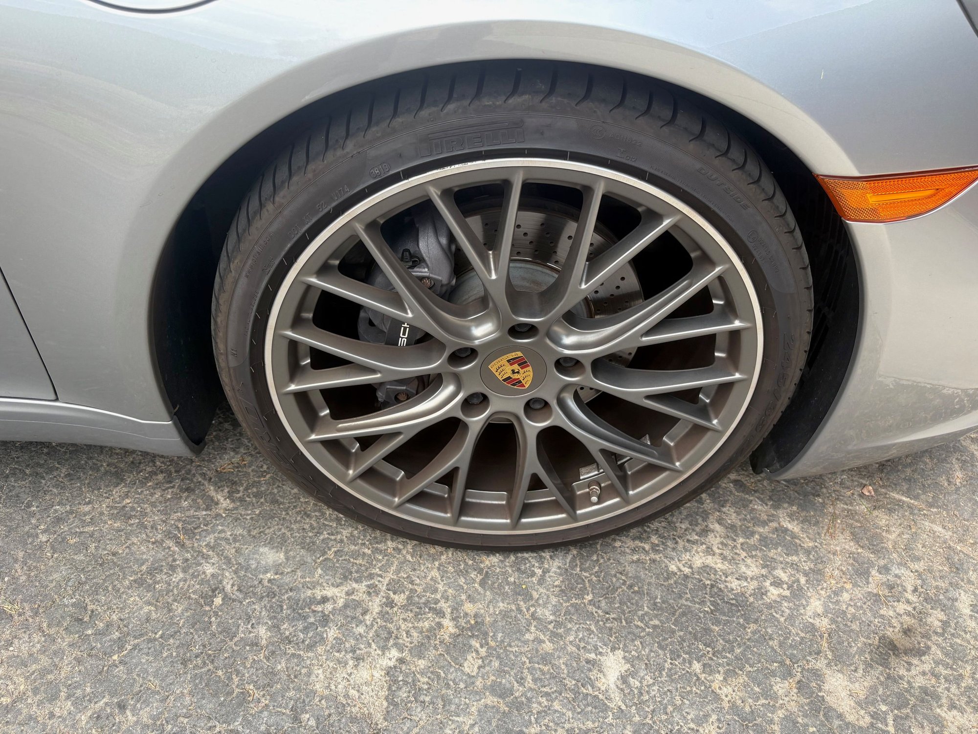 2017 Porsche 911 - 2017 991.2 Carrera Coupe - Silver W/ Red Interior - PDK - 23,XXX Miles - Many Options - Used - VIN Highly Optioned - 6 cyl - 2WD - Automatic - Coupe - Silver - San Diego, CA 92126, United States