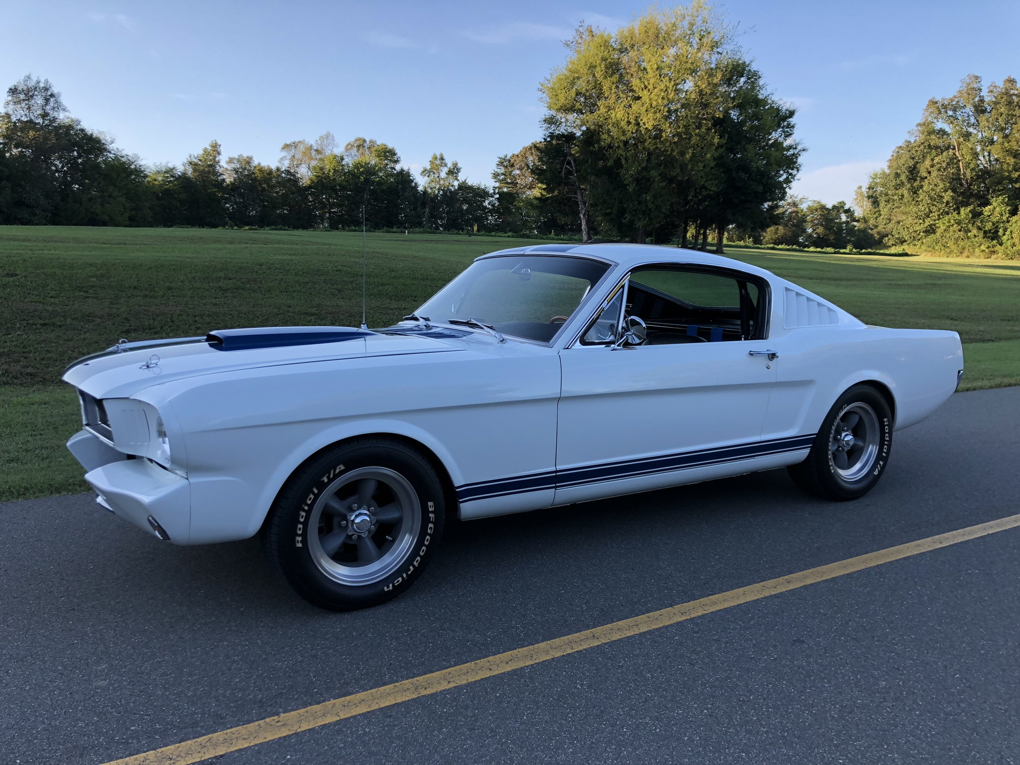 1965 Ford Mustang - Well built 1965 Mustang Fastback Restomod - Used - VIN 0000005F09A350495 - 8 cyl - 2WD - Manual - Coupe - White - Burlington, NC 27215, United States