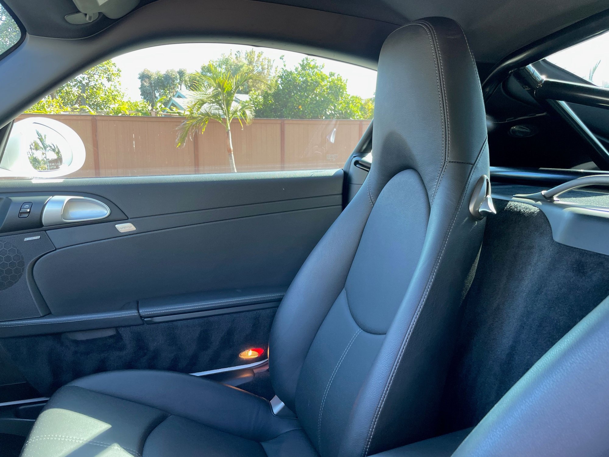 2010 Porsche Cayman - 2010 Cayman S w/ Sport Chrono - Used - VIN WP0AB2A87AU780605 - 6 cyl - 2WD - Automatic - Coupe - White - Oceanside, CA 92056, United States