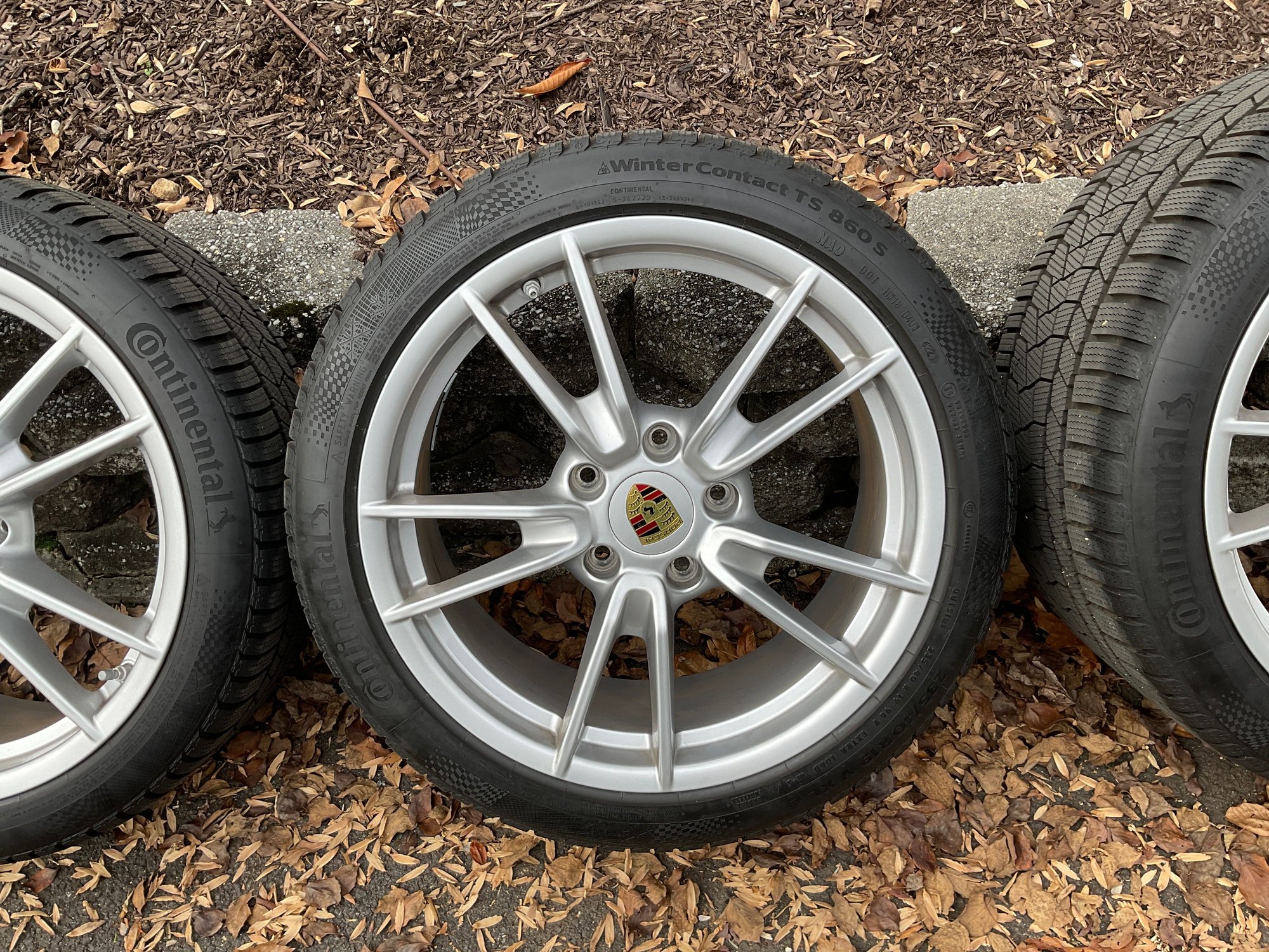 Wheels and Tires/Axles - Porsche 992 OEM Complete Winter Wheels and Tires - Used - 2020 to 2024 Porsche 911 - Morristown, NJ 07960, United States