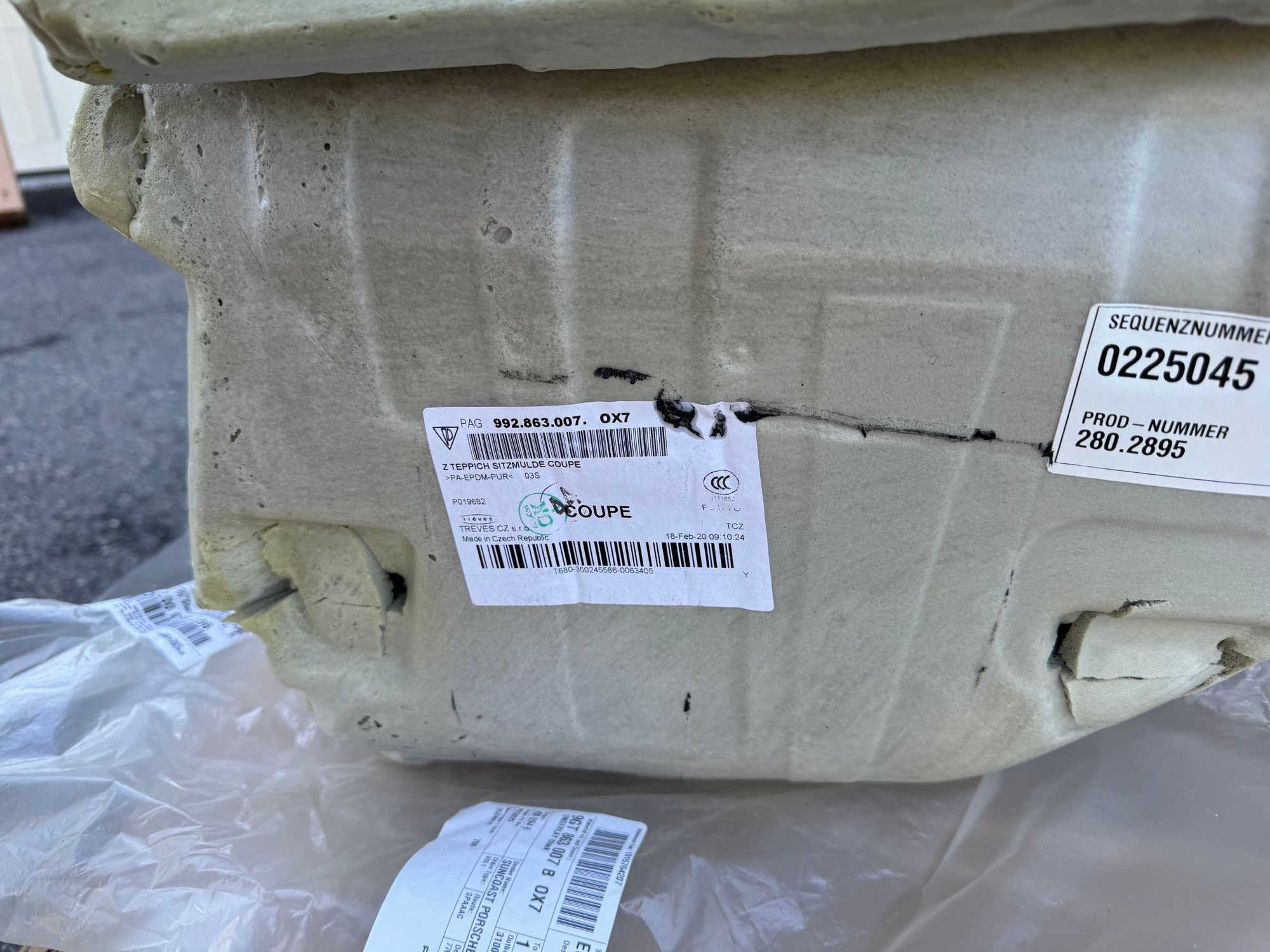 Interior/Upholstery - Porsche 911 992 Rear Seat Carpet - Used - 2020 to 2027 Porsche 911 - Foxboro, MA 02035, United States