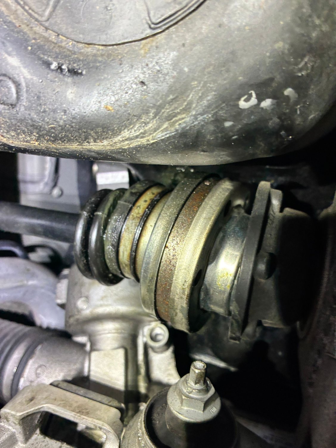 Freeing axle from the diff