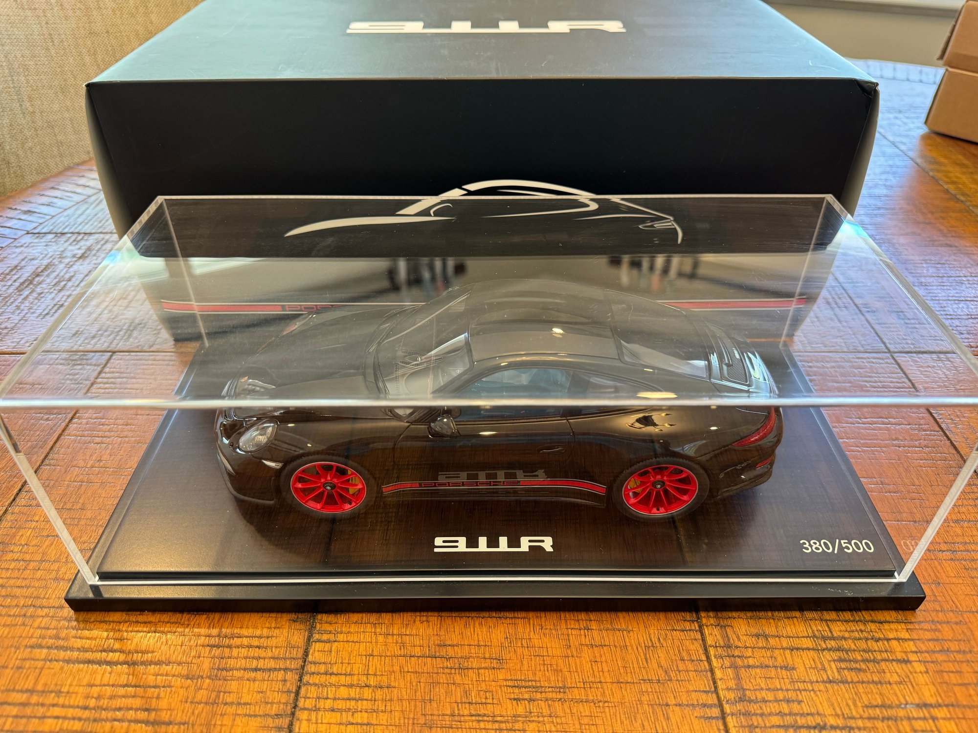 Accessories - Spark Porsche 911R 1/18 model with display case - as new - New - All Years  All Models - Gainesville, GA 30506, United States