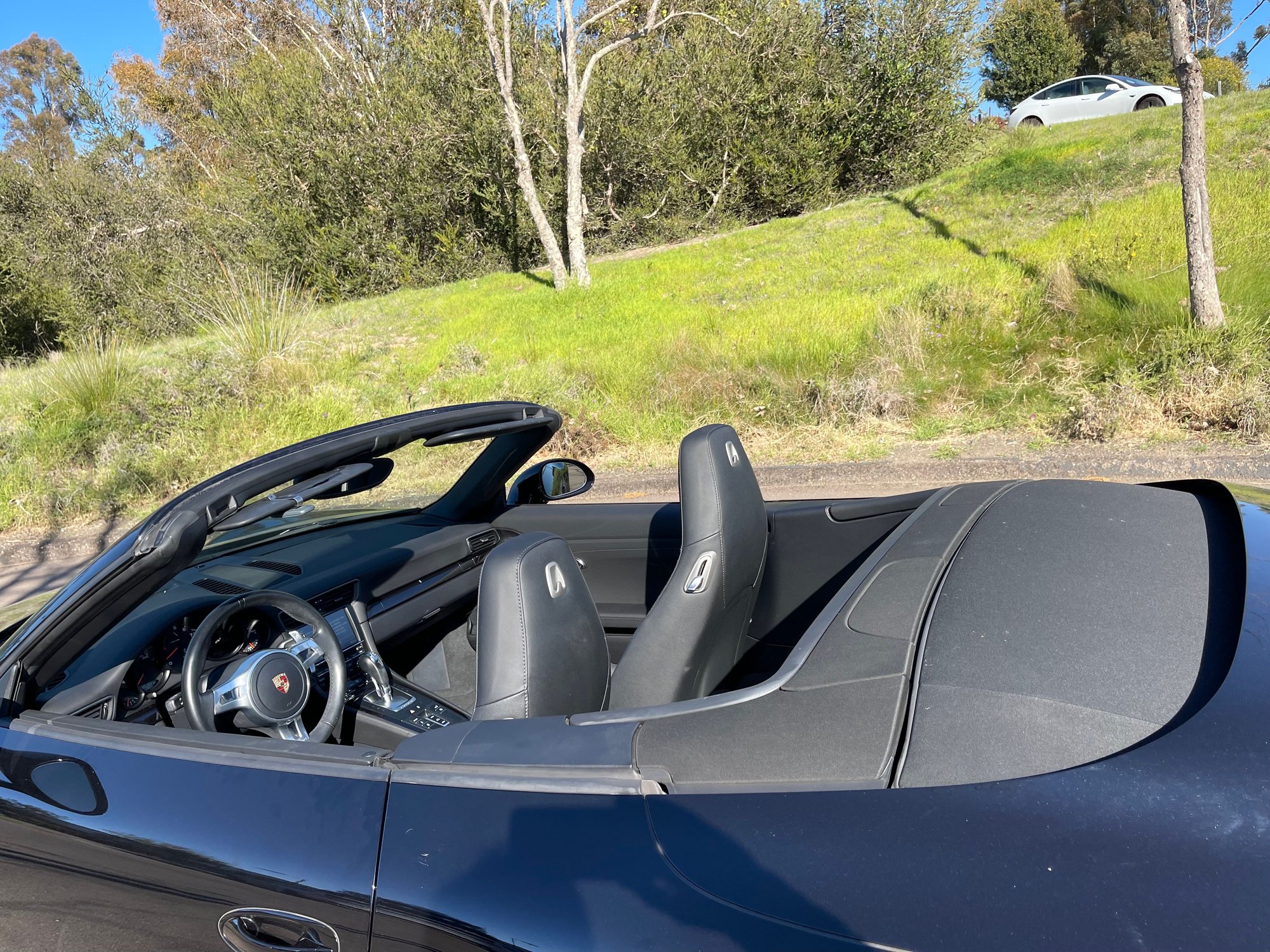 2015 Porsche 911 - Excellent Porsche 911S Cabriolet in Triple Black - Used - VIN WPOCB2A90FS143141 - 6 cyl - 2WD - Automatic - Convertible - Black - San Diego, CA 92127, United States
