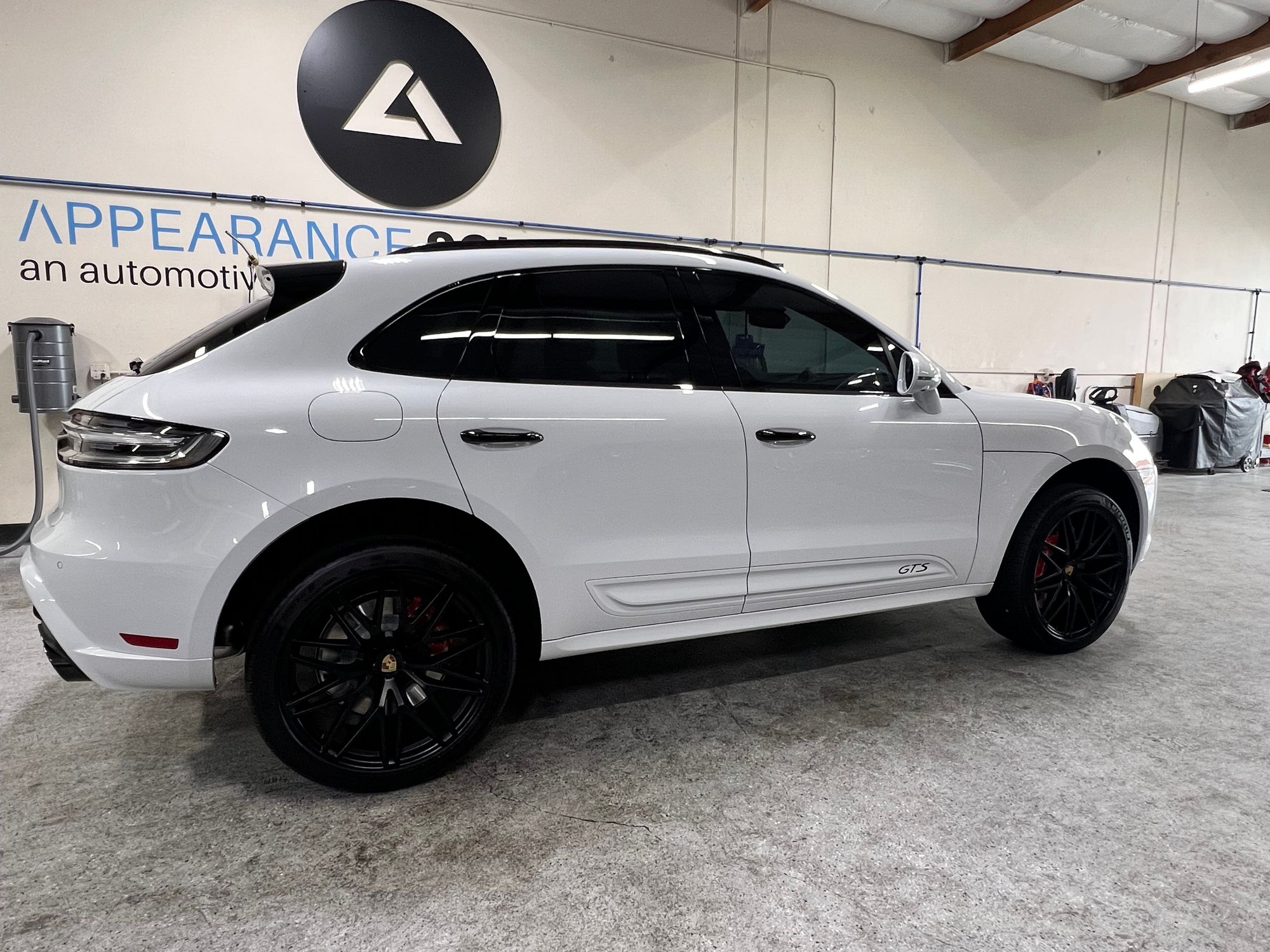2023 Porsche Macan - 2023 Porsche Macan GTS , Showroom condition - Used - VIN Wp1af2a51plb58606 - 2,475 Miles - 6 cyl - AWD - Automatic - SUV - White - Sacramento, CA 95670, United States