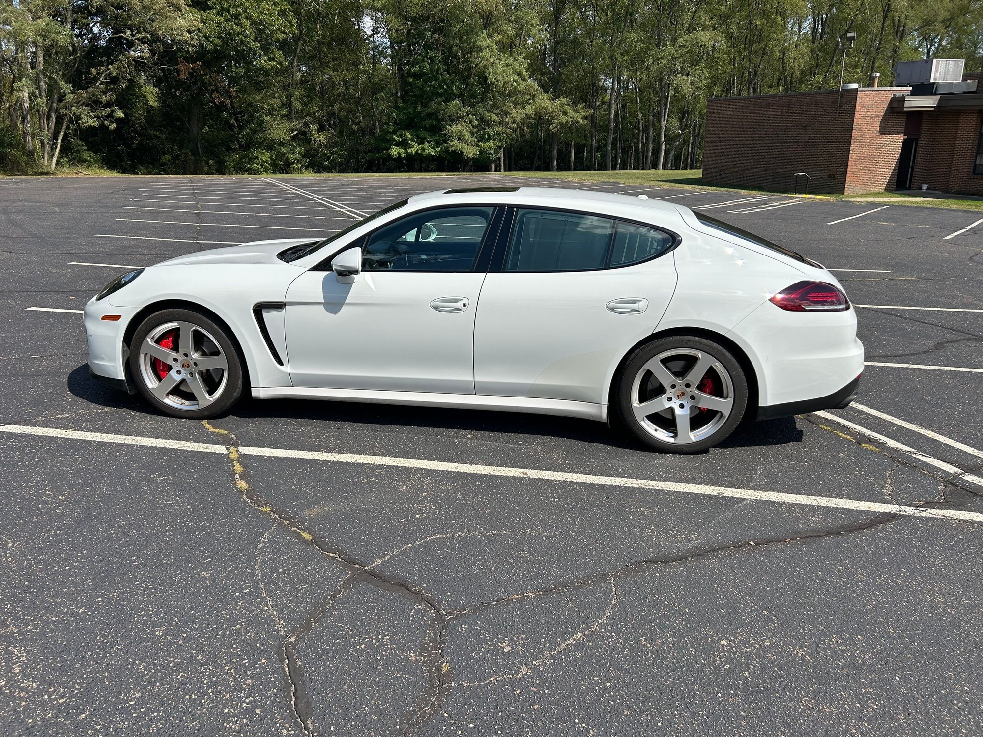 2014 Porsche Panamera - Panamera , one owner, no accidents or body work, making room for a newer GTS - Used - VIN WP0AF2A77EL083376 - 49,100 Miles - 8 cyl - AWD - Automatic - Sedan - White - Finleyville, PA 15332, United States