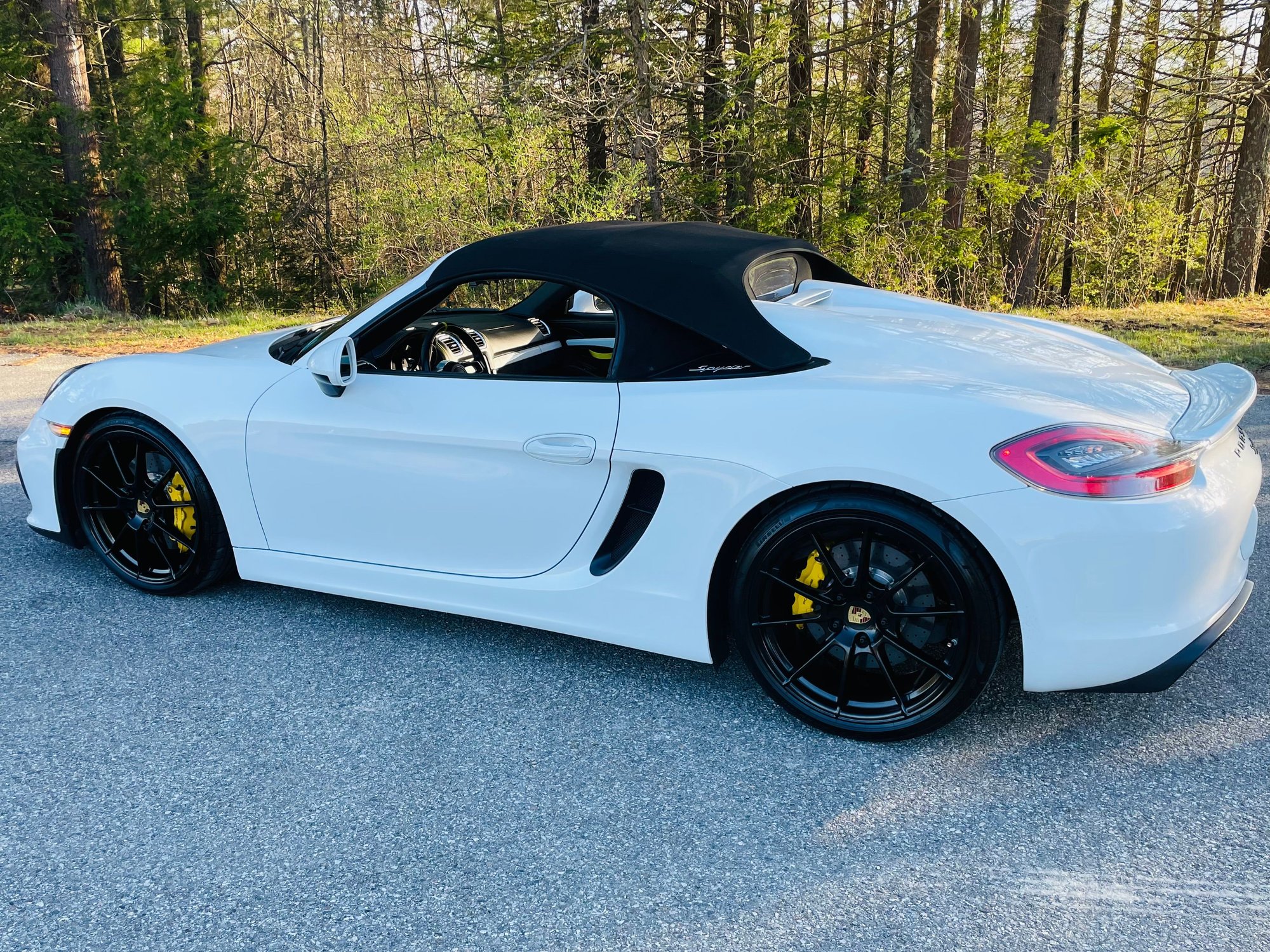 2016 Porsche Boxster - 2016 981 Spyder For Sale - Used - VIN WP0CC2A8XGS152175 - 21,068 Miles - 6 cyl - 2WD - Manual - Convertible - White - Plaistow, NH 03865, United States