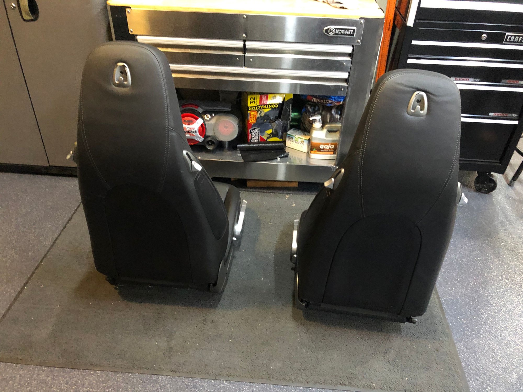 2009 Porsche Cayman - Front Seats - Interior/Upholstery - $400 - Austin, TX 78641, United States