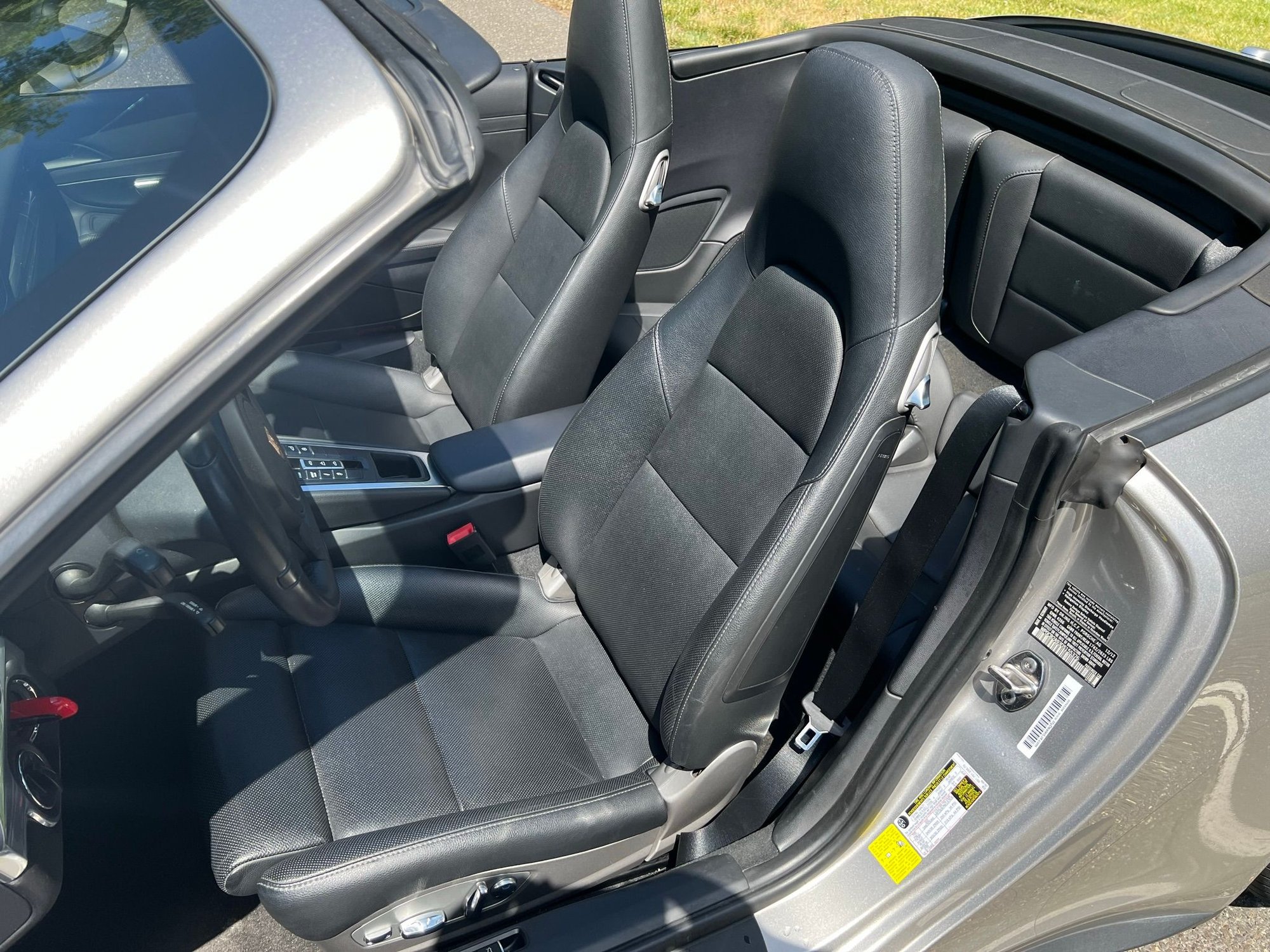 2013 Porsche 911 - 2013 991.1 C4S Cabriolet 7spd manual - Platinum Silver/black - Used - VIN WP0CB2A93DS155376 - 34,114 Miles - 6 cyl - AWD - Manual - Convertible - Silver - Shrewsbury, NJ 07702, United States