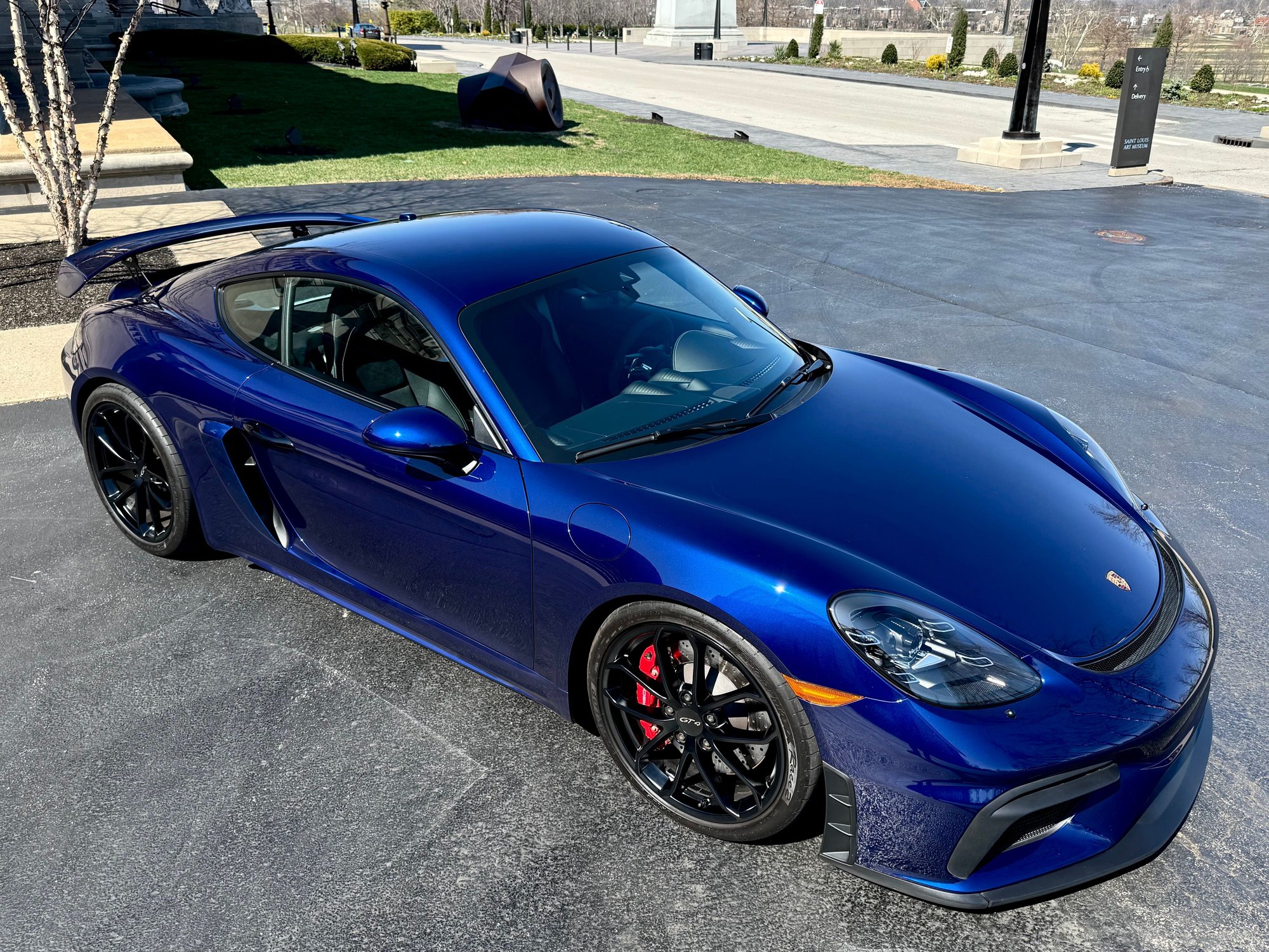 2021 Porsche 718 Cayman - 2021 718 GT4 DeMan 4.5 * PDK * Highly Optioned * No Track Time *  2,400 miles - Used - VIN WP0AC2A80MK289094 - 2,550 Miles - 6 cyl - 2WD - Automatic - Coupe - Blue - Chesterfield, MO 63017, United States