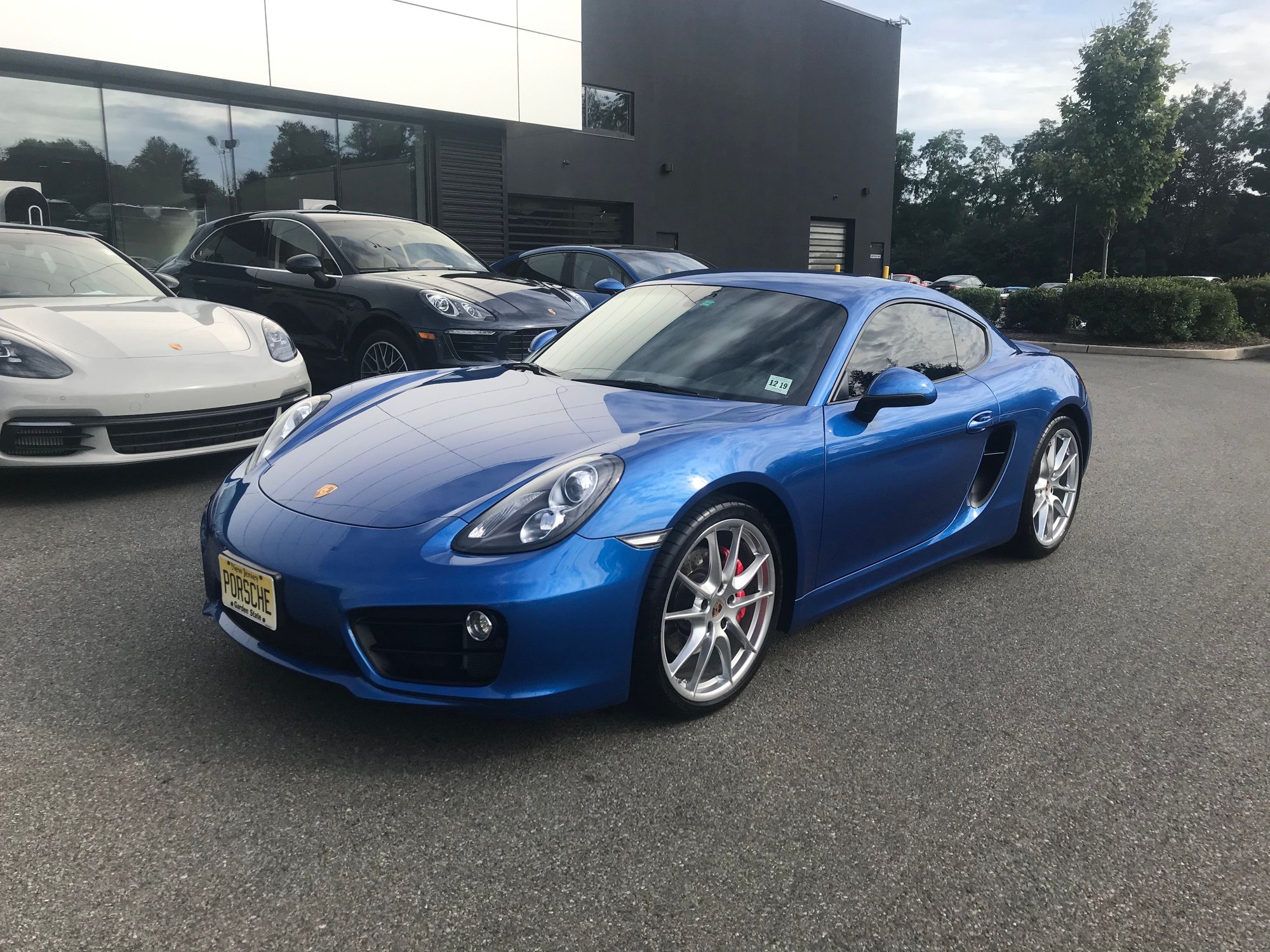 2014 Porsche Cayman - CPO SAPPHIRE BLUE 2014 PORSCHE CAYMAN S PDK, 20" CARRERA WHEELS, NAV, BOSE, 25K MILES - Used - VIN WP0AB2A84EK192078 - 25,800 Miles - 6 cyl - 2WD - Automatic - Coupe - Blue - Millburn, NJ 07041, United States