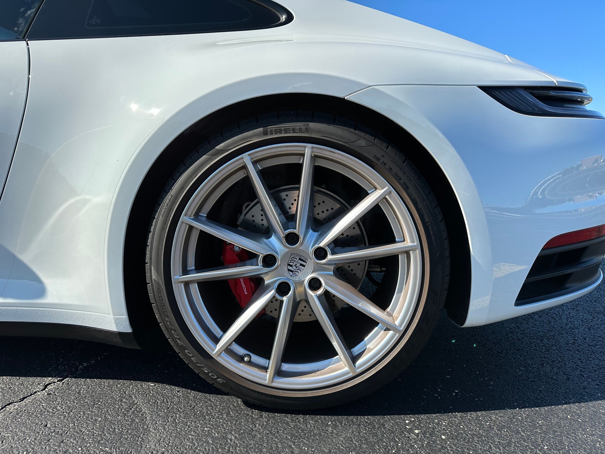 2023 Porsche 911 - 2023 Porsche 911 Carrera S Coupe - Manual Transmission - 800 miles - Used - VIN WP0AB2A97PS220161 - 797 Miles - 6 cyl - 2WD - Manual - Coupe - White - Glenview, IL 60026, United States