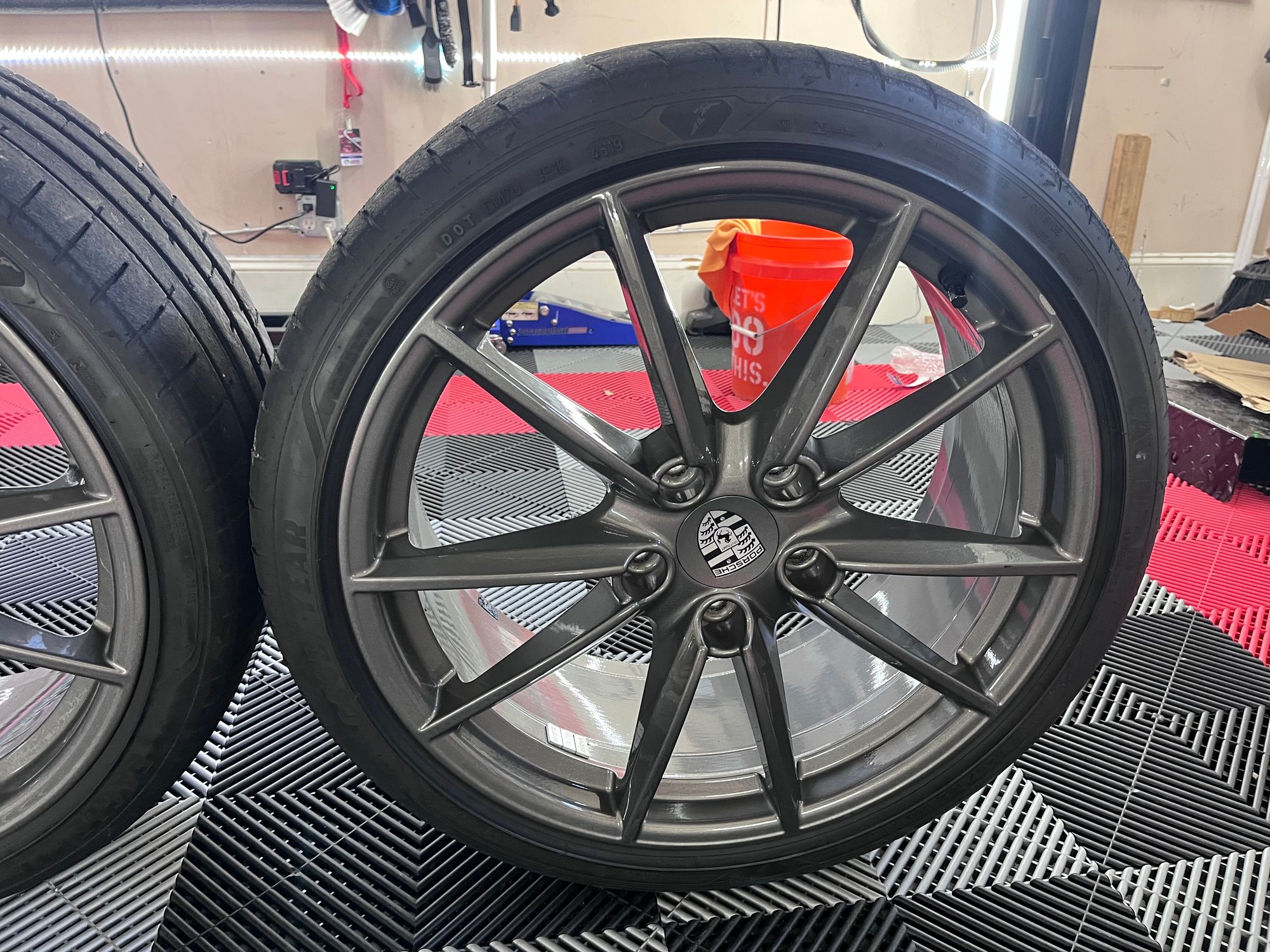 Wheels and Tires/Axles - 992 Carrera T or S 20/21 Wheels with TPMS and Center Caps - Used - 2020 to 2027 Porsche 911 - Decatuur, GA 30030, United States