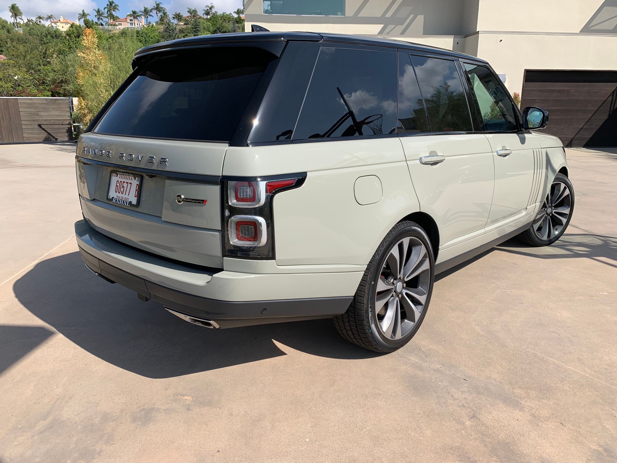 2019 Land Rover Range Rover - One of One Fashion Grey Range Rover SV Autobiography!!!! - Used - VIN SALGW2SE8KA562199 - 400 Miles - 8 cyl - AWD - Automatic - SUV - Gray - Yorba Linda, CA 92887, United States