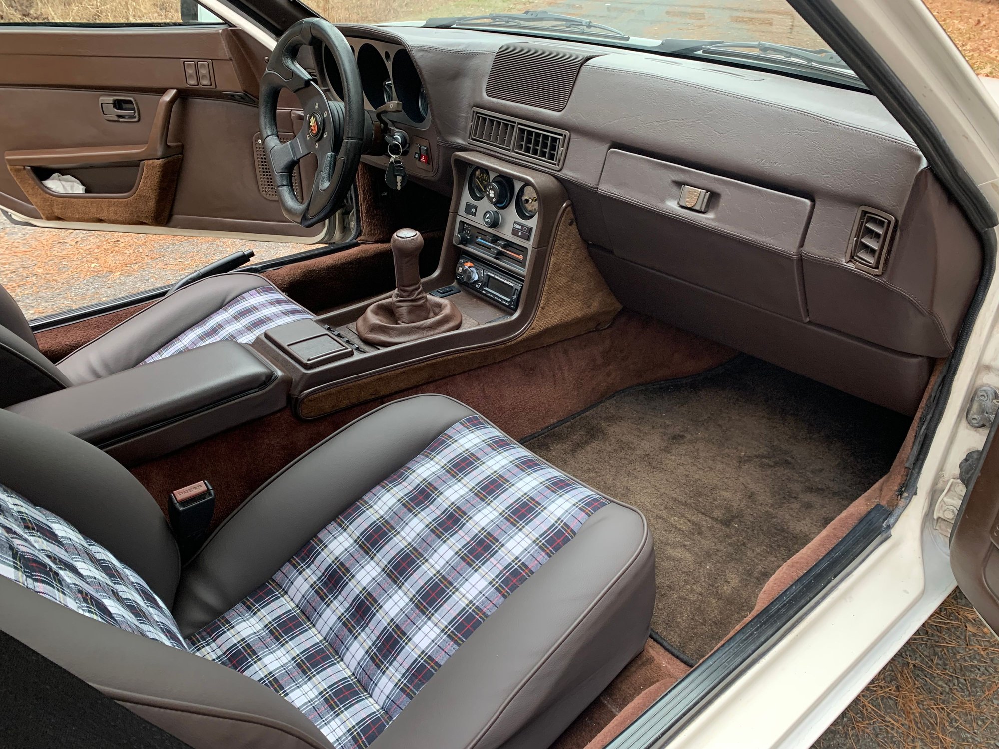 1984 Porsche 944 - Extremely clean early 944 - Used - VIN WP0AA0949EN455771 - 112,600 Miles - 4 cyl - 2WD - Manual - Coupe - White - Wesley Chapel, NC 28110, United States