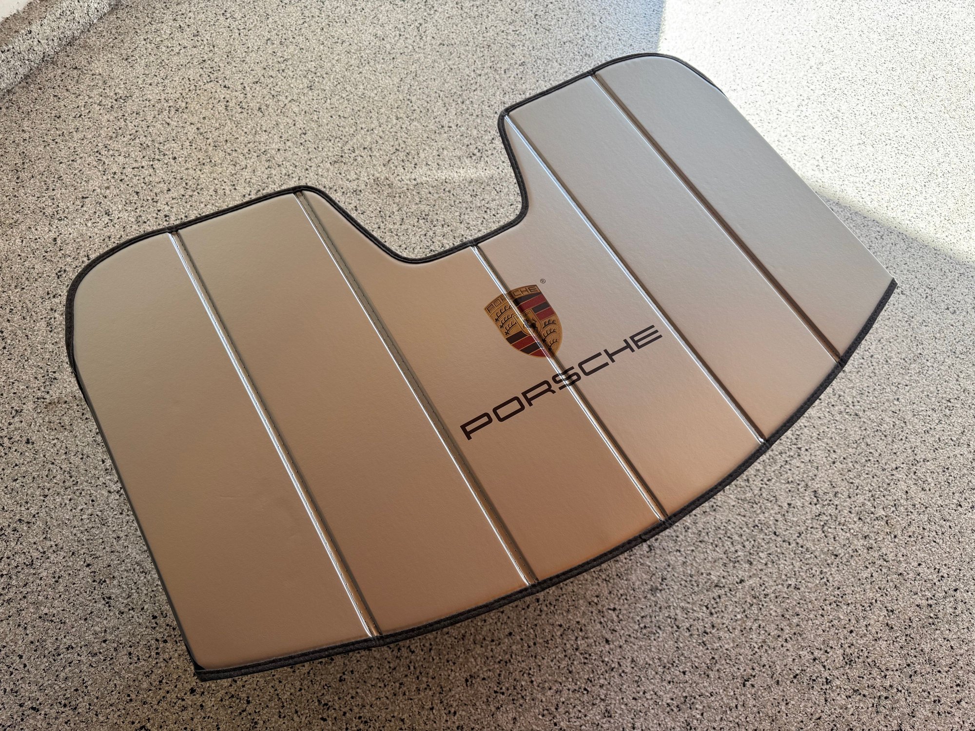 Accessories - OEM sunshade for 718 - Used - -1 to 2025  All Models - Pasadena, CA 91104, United States