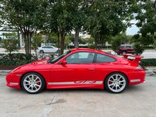 2005 996 GT3 guards red