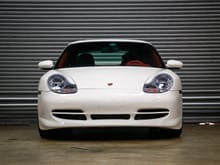 01 white on lobster red, aero kit rear gt3 wing 
rear  cup bumper with gt3rs muffler and 3.6 engine awap , 