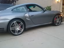 997.1 turbo wheels, love the way the graphite grey is similar to the seal grey on the car.  I dig monochromatic.