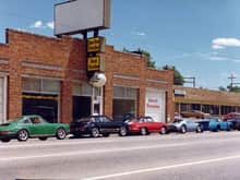 This is the same Viper Green 1972 911 S as in the post above.  These cars are all in front of the famous rennenhaus, located at 4th and Broadway, Denver Colorado. Owned and operated by the late Grady Clay. The front car is an RSR, followed by Grady's 904, 356 Carrera, 74 RS and the Viper Green S. Picture from the late seventies.