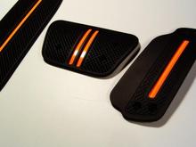 camarostripeautoorange2stripe 013BU