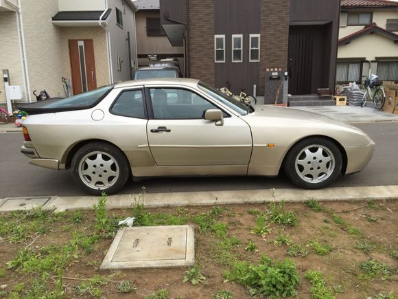 I could not get the original Porsche color so I had to go with the closest Honda color.