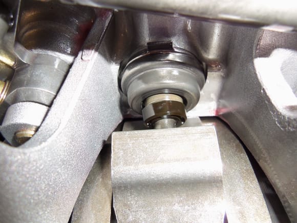 B2 brake band pressure piston, anchor at the opposite side as the B2 servo piston.