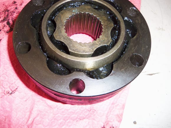 Smooth surface of the hub facing the end of the axleshaft.