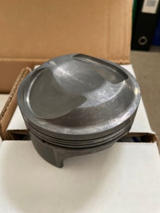 3.8 pistons, 11,4:1 compression