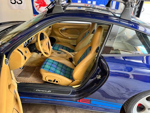 Tartan seat inserts