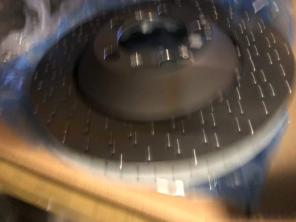 This discs bellhousing is darkgrey