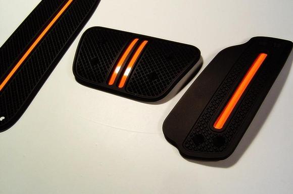 camarostripeautoorange2stripe 013BU