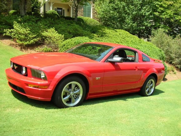 My new 2007 Mustang in race red
