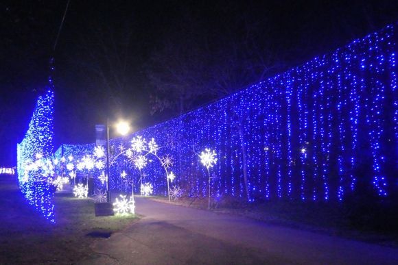 The walkway along the river