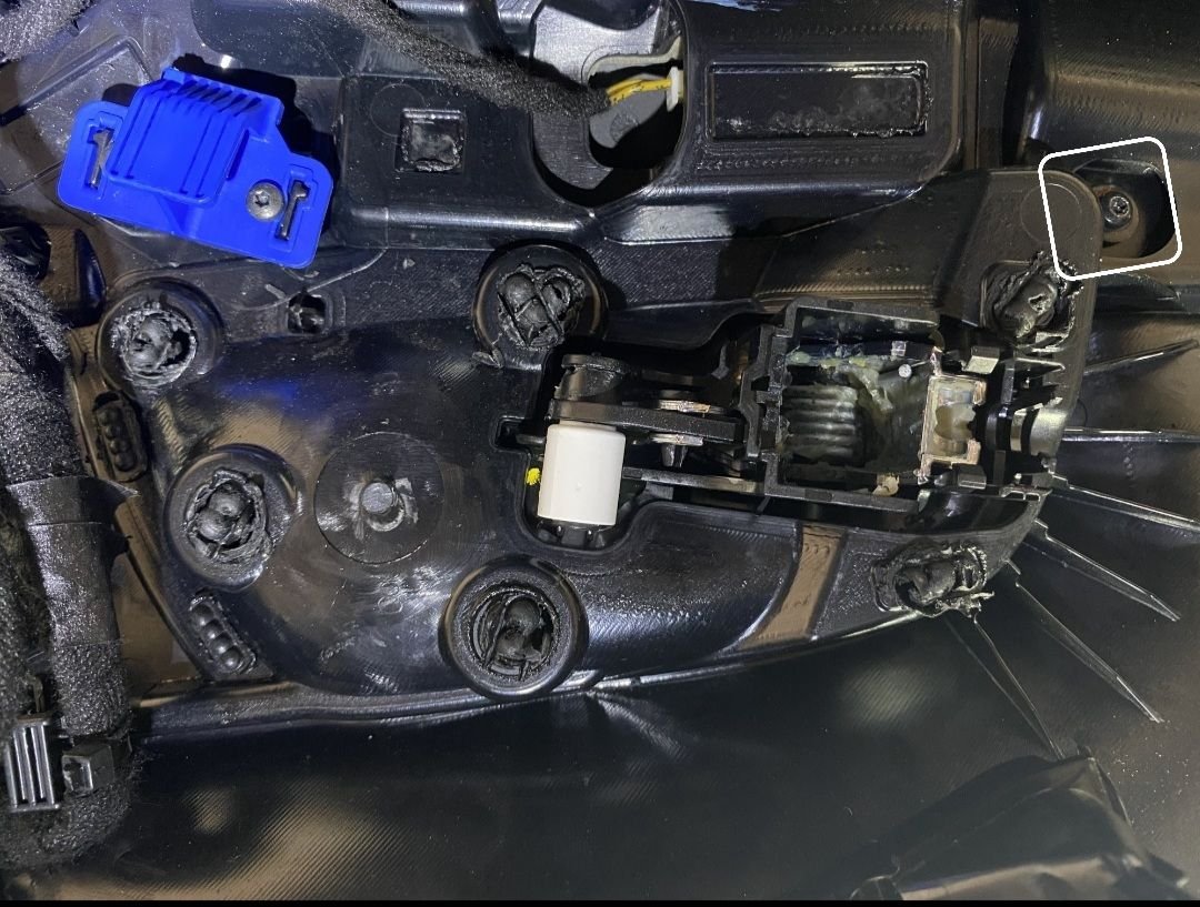 XC90 driver's side inside door handle, soldered? Volvo Forums Volvo