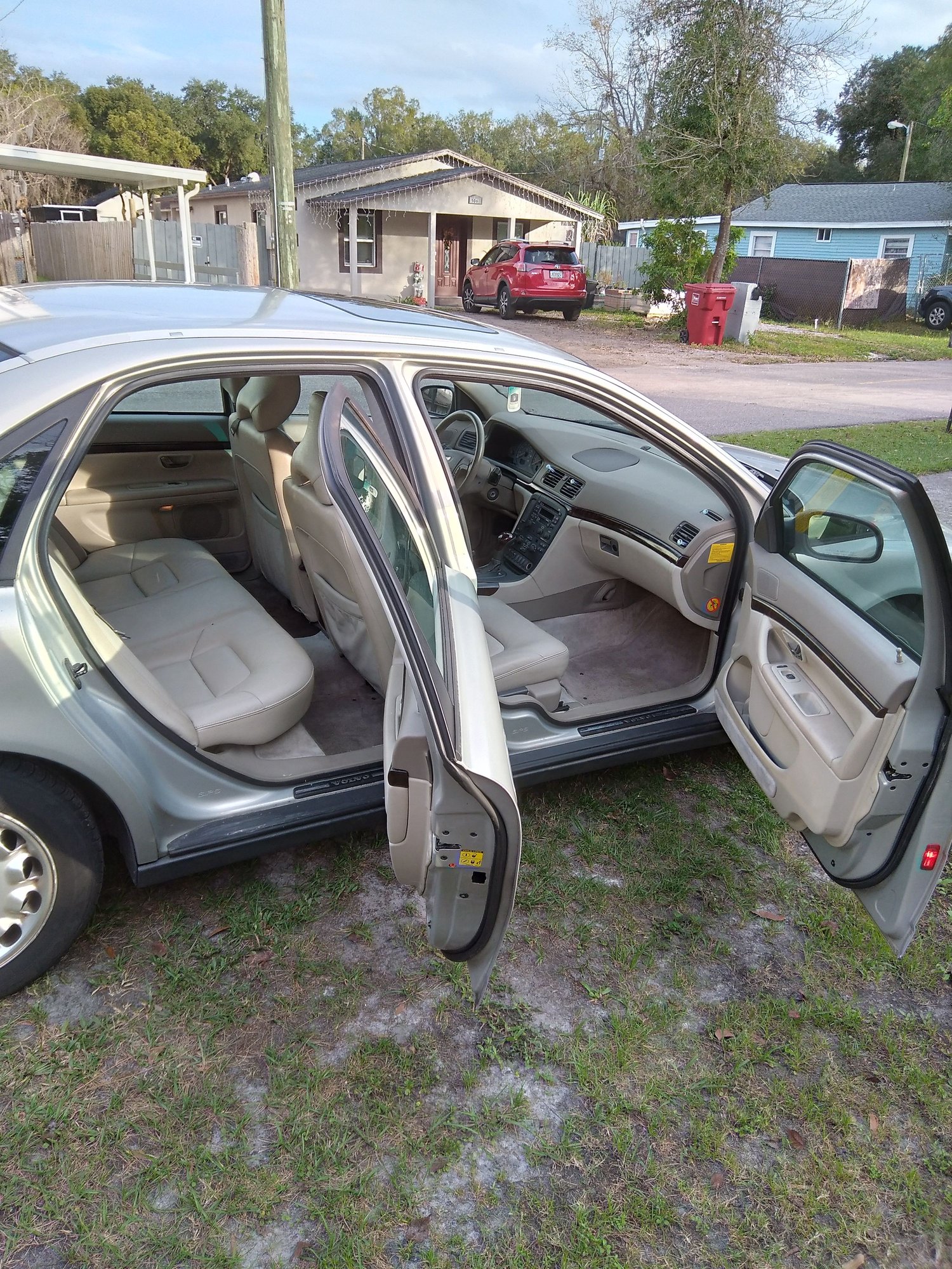 1999 Volvo S80 - 1999 volvo s80 - Used - VIN YVITS97D4X1052654 - 175,000 Miles - 6 cyl - 2WD - Automatic - Sedan - Silver - Plant City, FL 33563, United States
