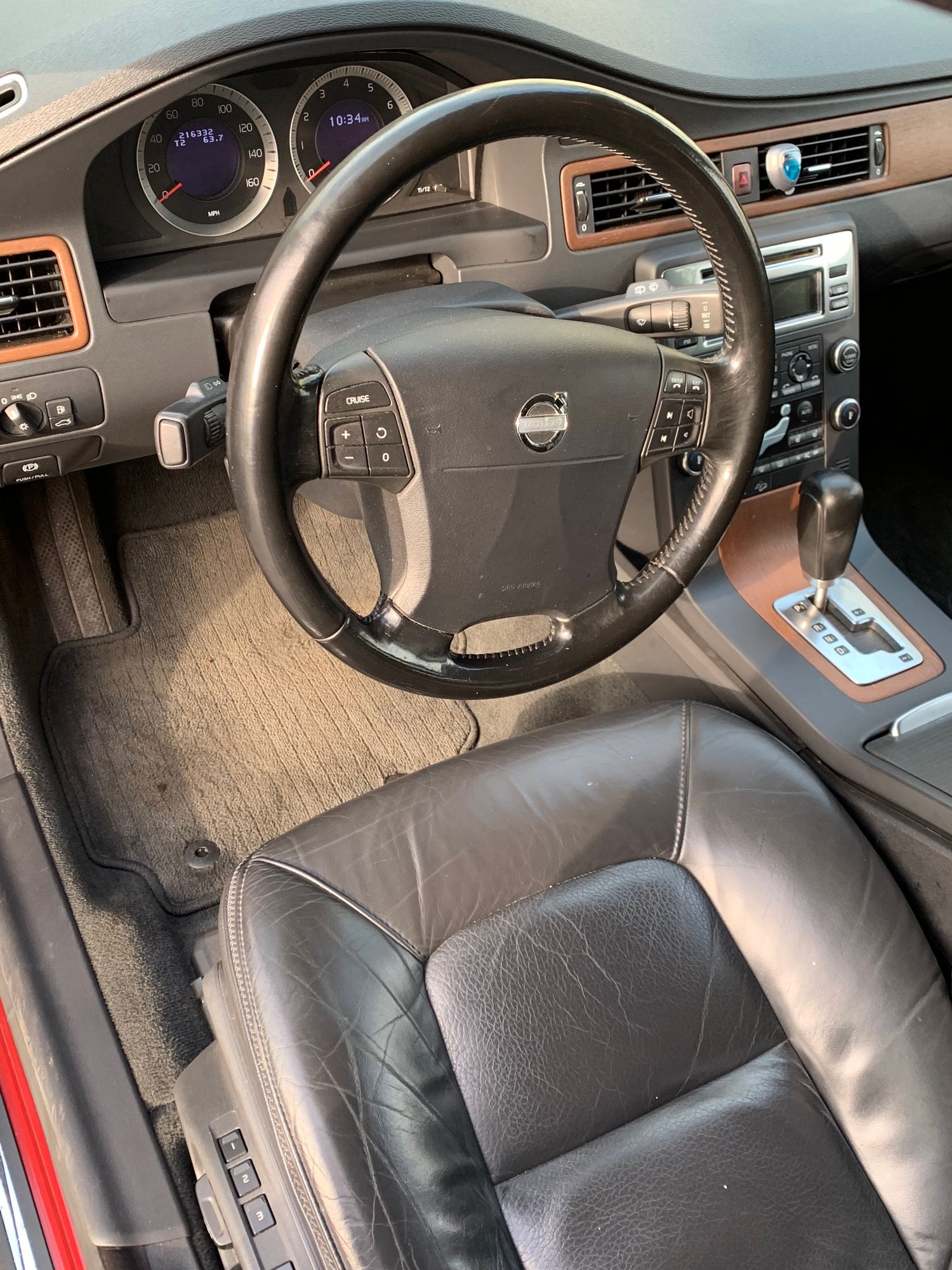 2009 Volvo XC70 - 2009 Volvo XC70 3.2 $2,500 Needs Differential - Used - VIN yv4bz982291065316 - 216,500 Miles - 6 cyl - AWD - Automatic - Wagon - Red - Paramus, NJ 07652, United States