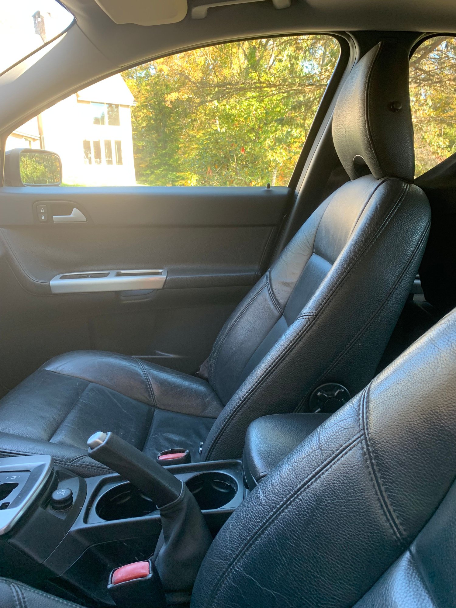 2005 Volvo S40 - Fs - 2005 s40 t5 awd - Used - VIN YV1MH682152117241 - 120,600 Miles - 5 cyl - AWD - Automatic - Sedan - Black - Buckingham, PA 18902, United States