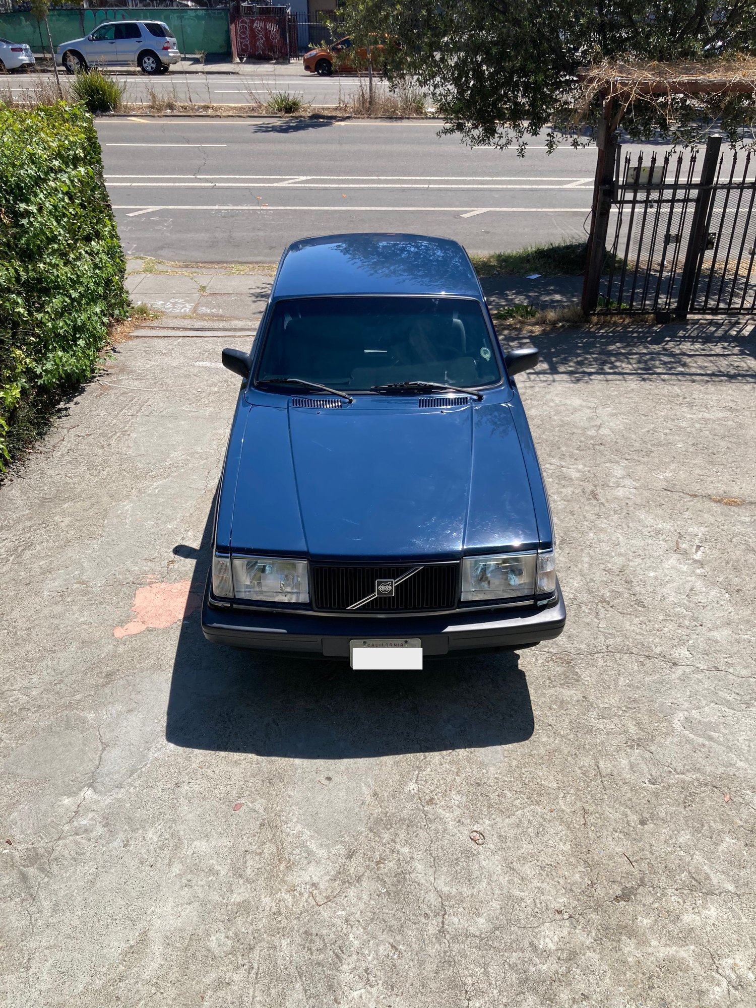 1992 Volvo 240 - 1992 Volvo 240 Sedan Atlantic Blue - Used - VIN YV1AS8813N1477592 - 158,600 Miles - 4 cyl - 2WD - Automatic - Sedan - Blue - Oakland, CA 94608, United States